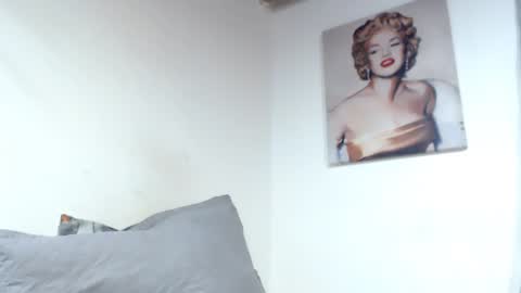 Snapshot of andre1082 chatting on January 2025 09:24:02 AM Andre online show from January 2025 09:24:02 AM