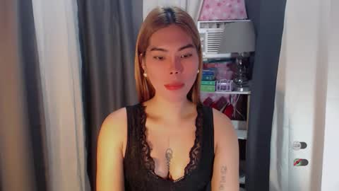 Snapshot of andrea06121998 chatting on February 2026 12:05:02 PM andrea06121998 online show from February 2026 12:05:02 PM