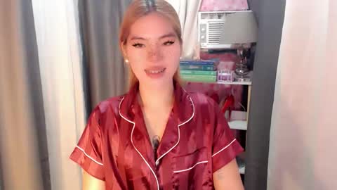 Snapshot of andrea06121998 chatting on February 2026 11:20:01 AM andrea06121998 online show from February 2026 11:20:01 AM