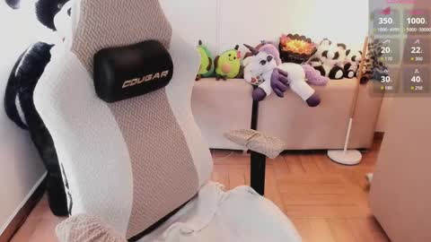 Snapshot of andrea_bonnie chatting on February 2026 09:27:01 PM andrea_bonnie online show from February 2026 09:27:01 PM