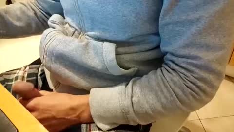 andrea_feetlover online show from October 2025 05:30:01 AM