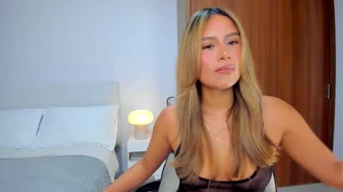 andrea online show from October 2025 12:31:01 AM