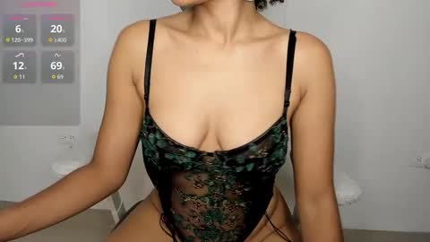 Andrea  online show from October 2025 11:58:02 AM