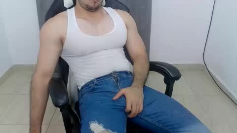 andres180950734 online show from October 2025 01:28:01 AM