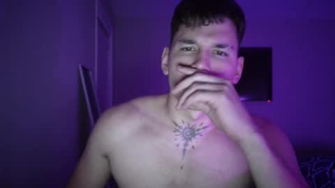 andres817542 online show from December 2024 08:00:02 AM