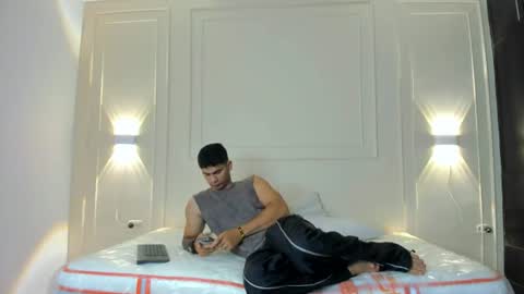 Snapshot of andres_stud chatting on June 2026 03:47:02 AM andres_stud online show from June 2026 03:47:02 AM