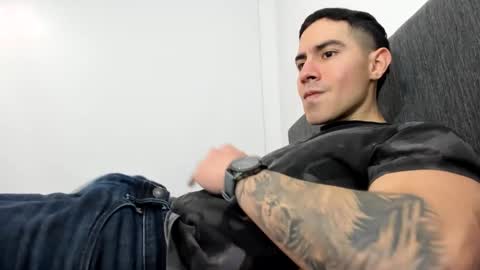 Snapshot of andresjuan92 chatting on October 2025 03:05:01 AM onlyfanscallmegotter online show from October 2025 03:05:01 AM