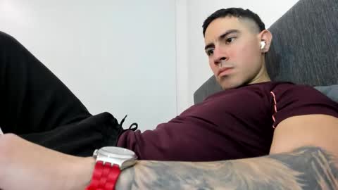 Snapshot of andresjuan92 chatting on October 2025 01:53:02 AM onlyfanscallmegotter online show from October 2025 01:53:02 AM