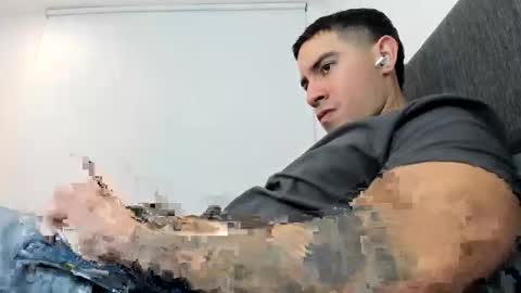 Snapshot of andresjuan92 chatting on November 2025 04:01:01 AM onlyfanscallmegotter online show from November 2025 04:01:01 AM