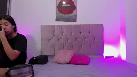 Snapshot of andretiiandcamila chatting on September 2025 12:39:01 PM andretiiandcamila online show from September 2025 12:39:01 PM