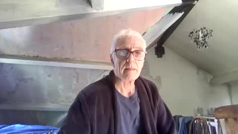 Snapshot of andrew160258 chatting on June 2026 11:10:01 AM Andrew online show from June 2026 11:10:01 AM