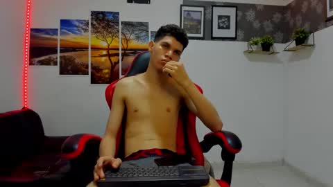 andrew_2811 online show from October 2025 05:40:01 AM