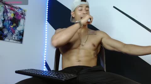 Snapshot of andrew_ag chatting on April 2026 01:16:01 AM Andrew G online show from April 2026 01:16:01 AM