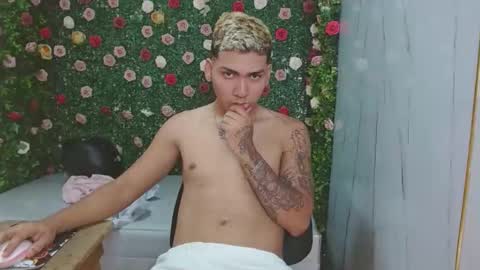 andrew_andy1 online show from January 2026 07:28:02 PM