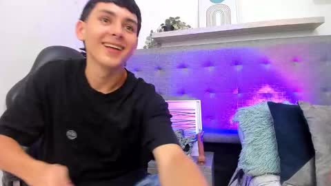 andrew restrepo online show from March 2026 06:40:01 PM