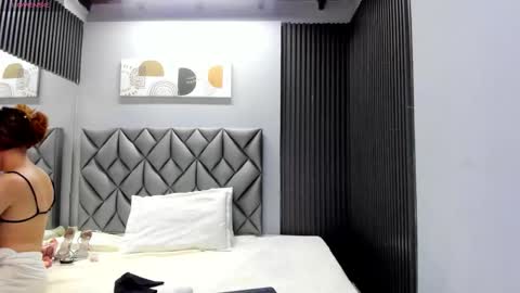 Andrew Taylor0 online show from February 2026 06:22:01 AM