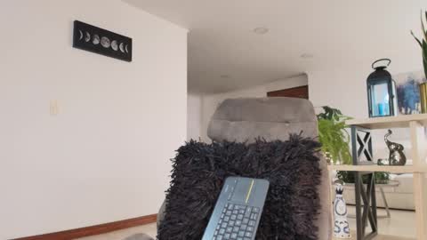 Snapshot of andrew_west_ chatting on December 2025 02:25:02 PM ANDREW WEST online show from December 2025 02:25:02 PM