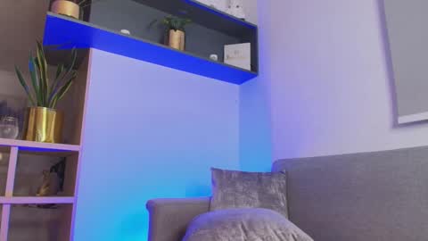 Snapshot of andrew_west_ chatting on December 2025 02:39:02 AM ANDREW WEST online show from December 2025 02:39:02 AM