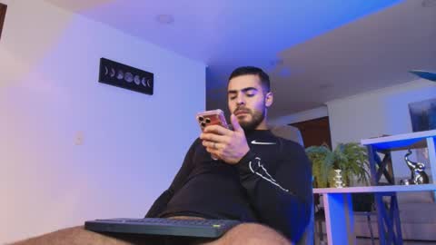 Snapshot of andrew_west_ chatting on January 2026 11:31:01 PM ANDREW WEST online show from January 2026 11:31:01 PM