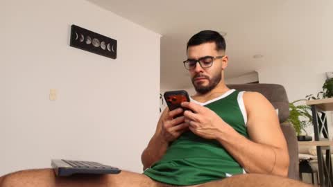 Snapshot of andrew_west_ chatting on February 2026 01:33:02 PM ANDREW WEST online show from February 2026 01:33:02 PM