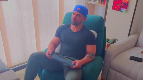 Snapshot of andrewfame chatting on May 2026 03:07:01 PM Andrew online show from May 2026 03:07:01 PM