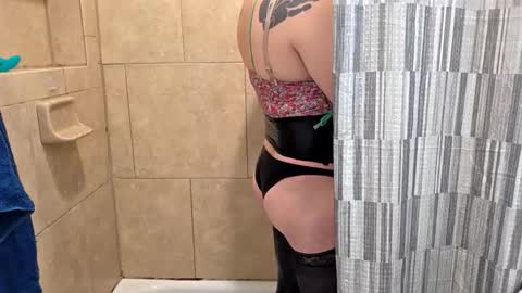 andrewo4277 online show from March 2026 11:41:01 PM