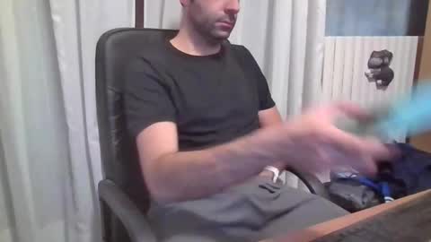 Snapshot of andrewpc192 chatting on November 2025 10:43:02 PM andrewpc192 online show from November 2025 10:43:02 PM