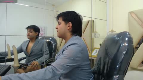 ANDREW online show from January 2025 03:25:01 PM