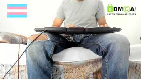 Snapshot of androgynous_love chatting on February 2025 12:32:02 PM hugeclit online show from February 2025 12:32:02 PM