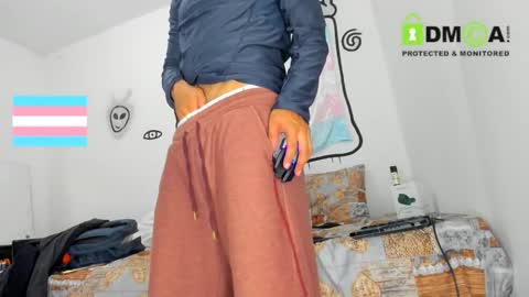 Snapshot of androgynous_love chatting on March 2025 11:16:02 PM hugeclit online show from March 2025 11:16:02 PM