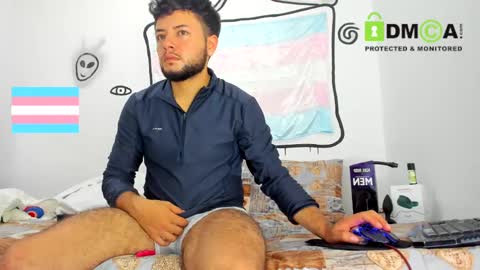 Snapshot of androgynous_love chatting on March 2025 02:34:01 AM hugeclit online show from March 2025 02:34:01 AM