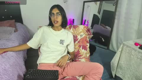 Snapshot of andromedashine chatting on May 2026 04:20:02 AM vero paez online show from May 2026 04:20:02 AM