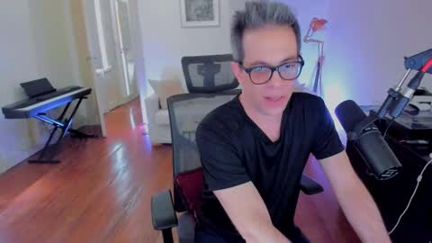 Andrew online show from December 2024 02:13:02 PM