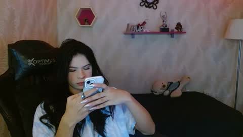 Snapshot of andy_bell_x chatting on October 2025 05:40:01 AM ANDY online show from October 2025 05:40:01 AM