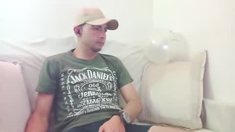 Snapshot of andy_magic_ chatting on October 2025 08:20:02 PM andy_magic_ online show from October 2025 08:20:02 PM