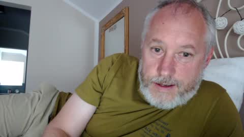 Snapshot of andyberg8 chatting on June 2026 06:28:01 PM Andy online show from June 2026 06:28:01 PM