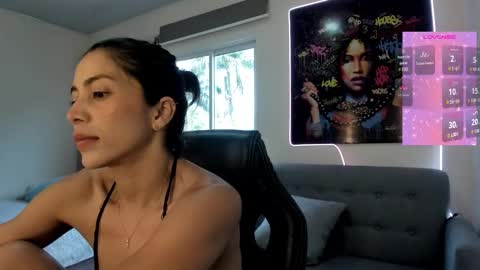 Andrea online show from November 2025 05:26:02 PM