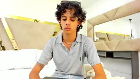 andyxibrat online show from September 2025 07:19:02 PM