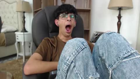 andyxibrat online show from March 2026 07:30:02 PM