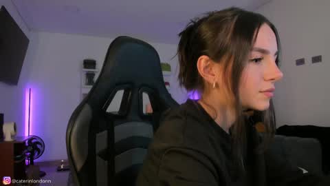      online show from April 2026 03:18:01 AM