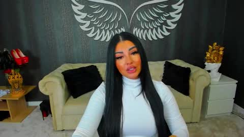 Anne online show from November 2025 07:13:02 PM