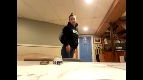 Snapshot of aneoakley chatting on November 2025 04:48:01 AM aneoakley online show from November 2025 04:48:01 AM