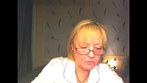 Alinessa online show from April 2026 06:19:02 PM