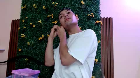 angel online show from November 2025 06:21:01 PM