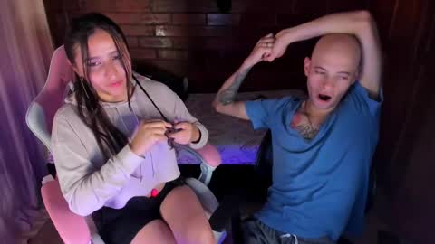 Angel y Yessi online show from February 2025 11:14:02 PM