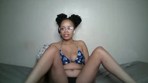 angel_cheupe online show from November 2025 08:35:02 PM