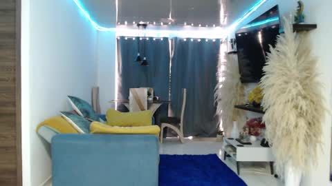 Snapshot of angel_curl chatting on April 2026 05:52:01 PM Angel Curl online show from April 2026 05:52:01 PM