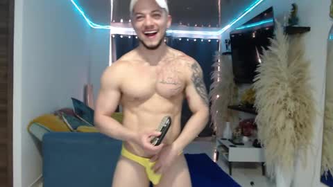 Snapshot of angel_curl chatting on May 2026 02:02:01 PM Angel Curl online show from May 2026 02:02:01 PM