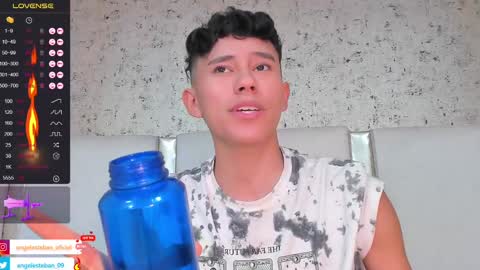 Snapshot of angel_esteban_fx chatting on March 2025 10:00:02 AM ngel Esteban online show from March 2025 10:00:02 AM
