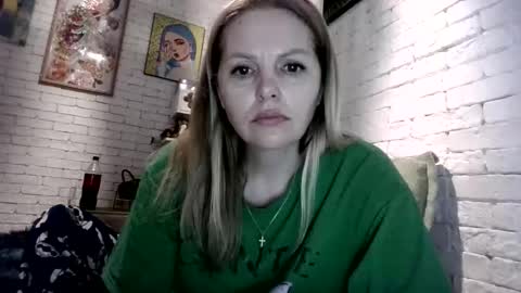 Snapshot of angel_girllovemy chatting on January 2026 06:17:01 AM ANGEL online show from January 2026 06:17:01 AM